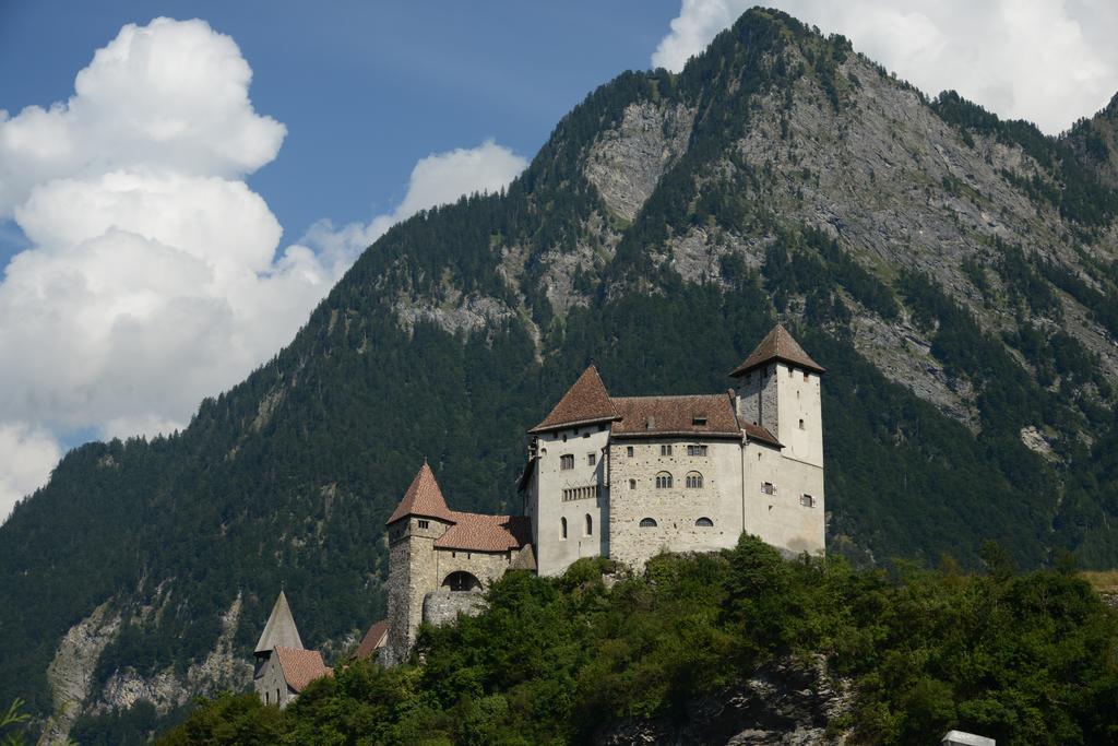 Hotel Hofbalzers Buitenkant foto