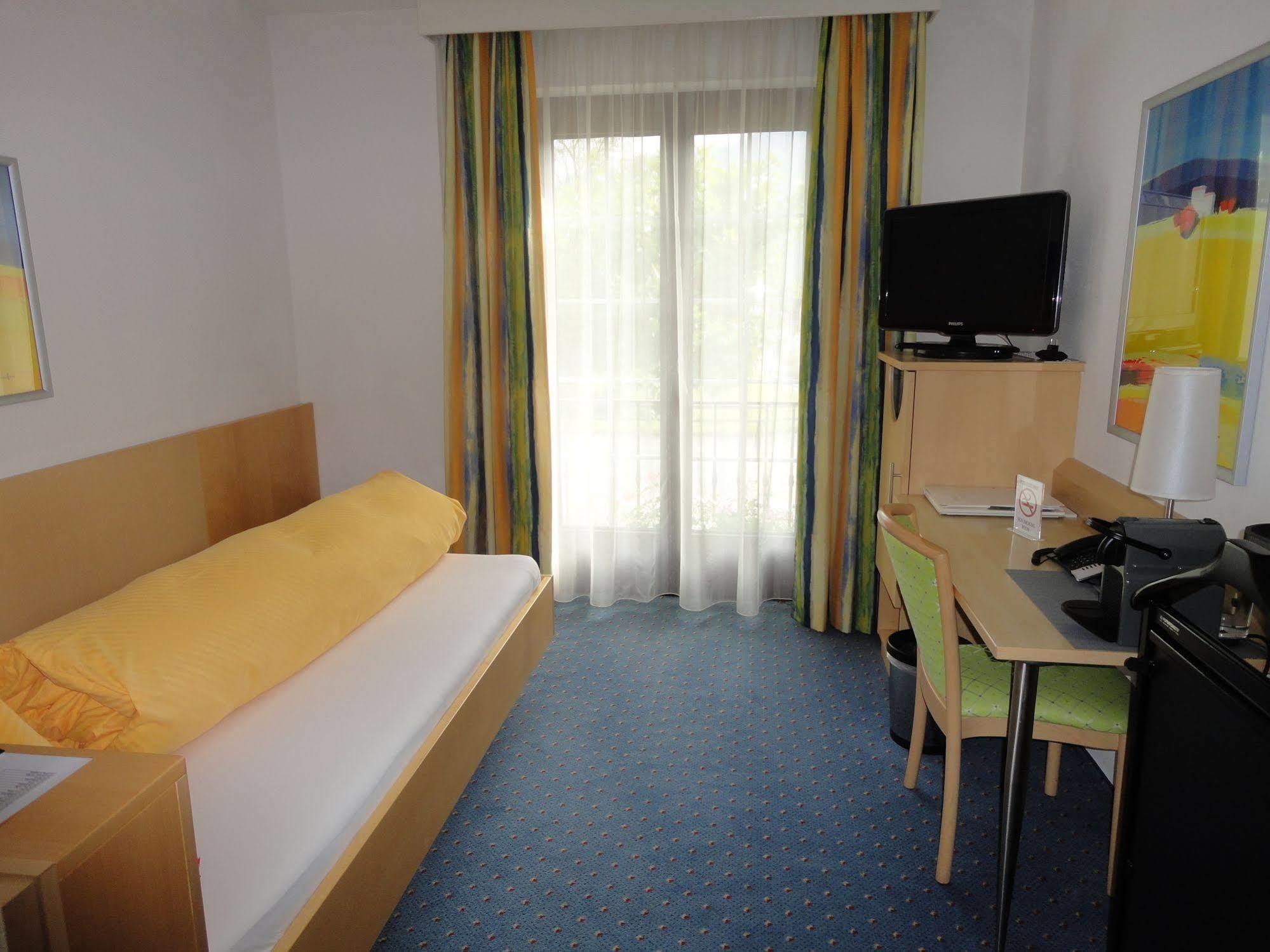Hotel Hofbalzers Buitenkant foto